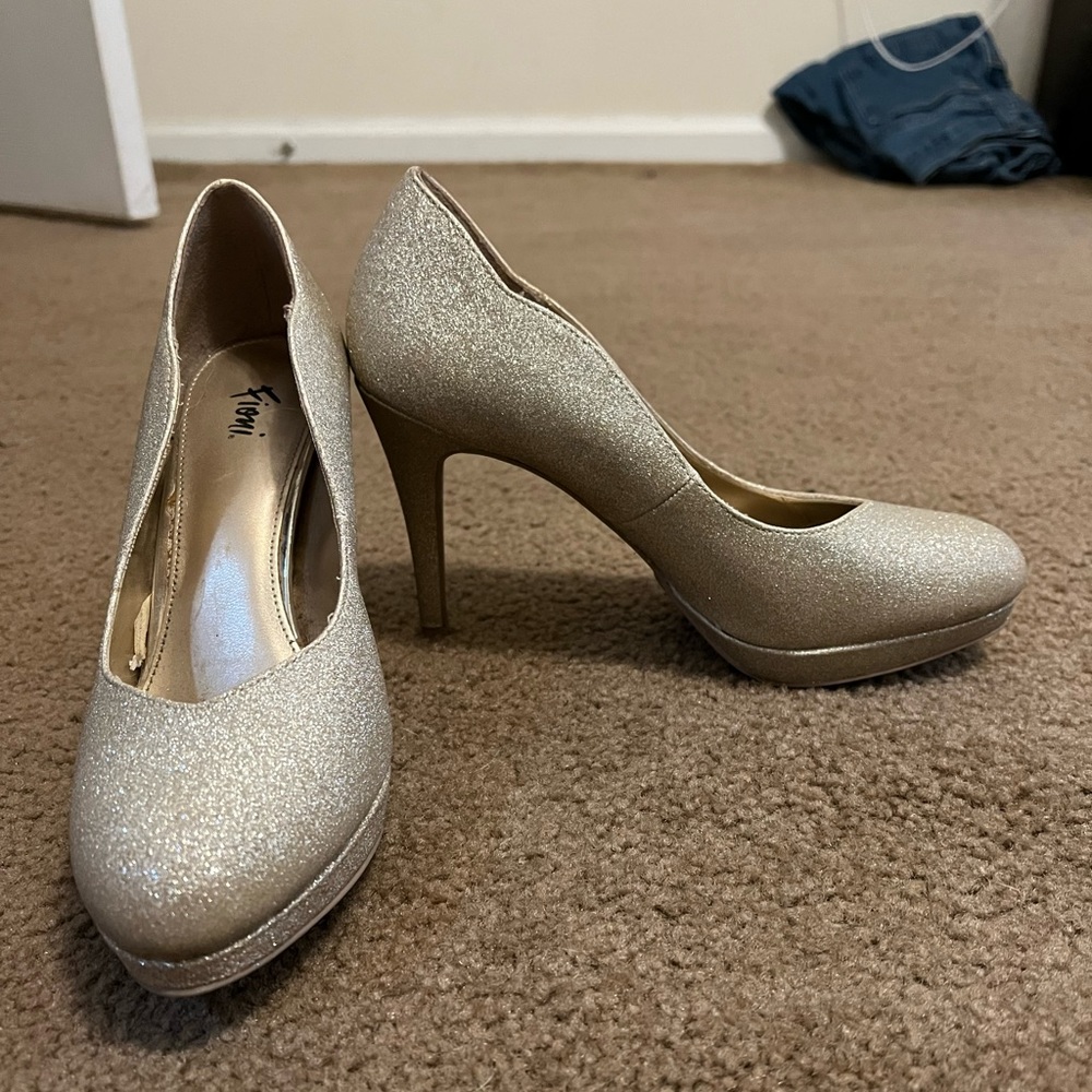 Sparkly gold heels